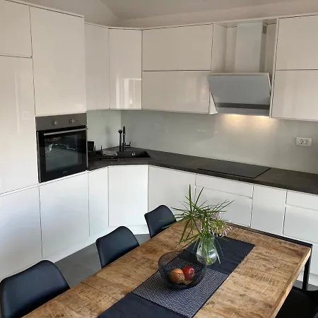 Ilena Mima Old District Apartment Supetar